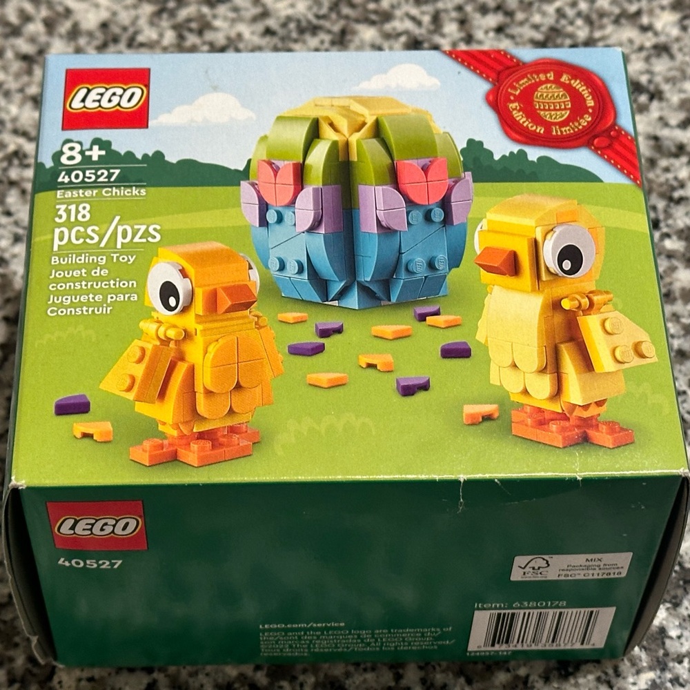 LEGO Easter Chicks Set (#40527) - Retired